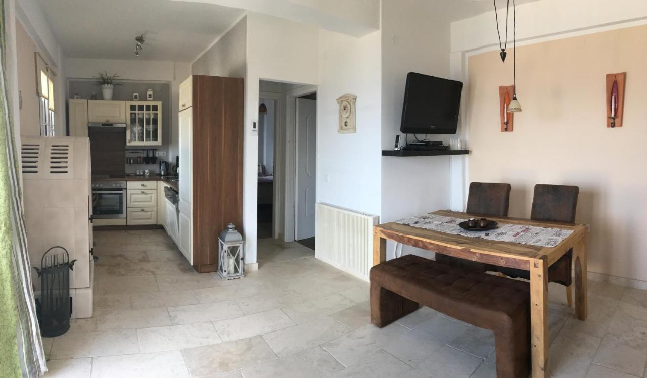 Astra-Ferienhaus Mit Grosser Dachterrasse Und Top-Ausstattung In Nas Armenistis  Eksteriør bilde
